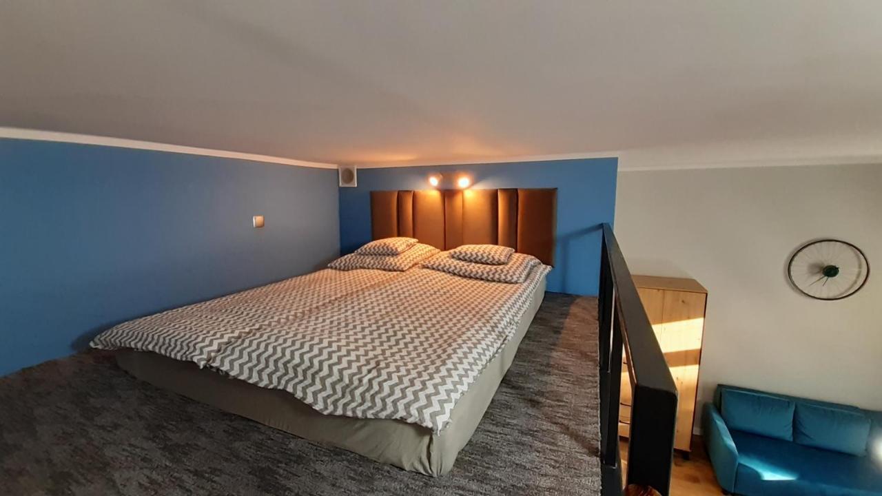 Apartament Parkowy Antresola Gniezno Eksteriør billede